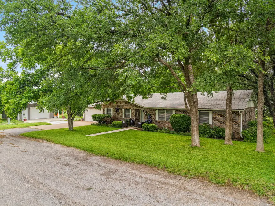 207 S Brook Street, San Saba, TX 76877 - #3