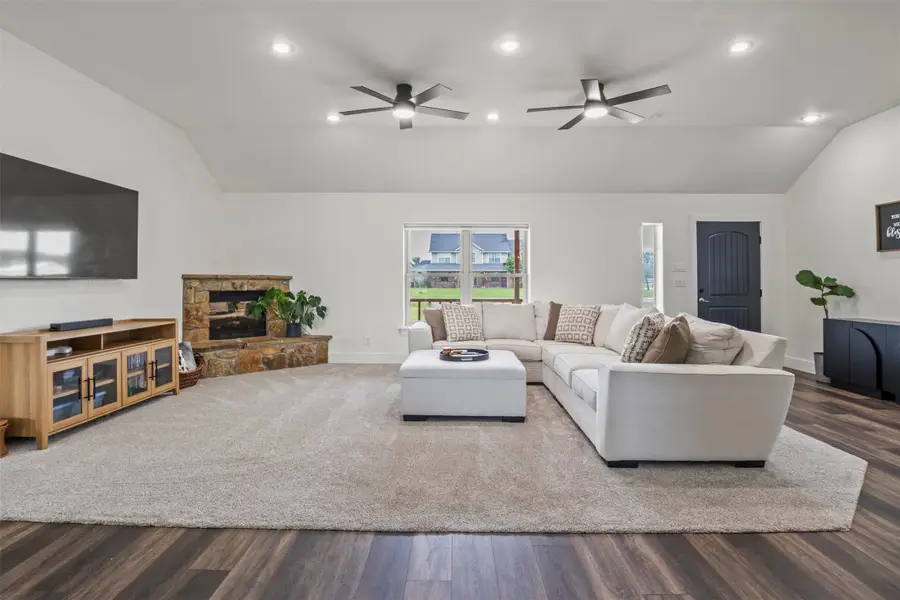 10486 Pheasant Run, Justin, TX 76247 - #2