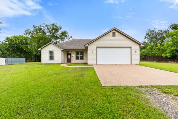 263 E Cougar Lane, China Spring, TX 76633