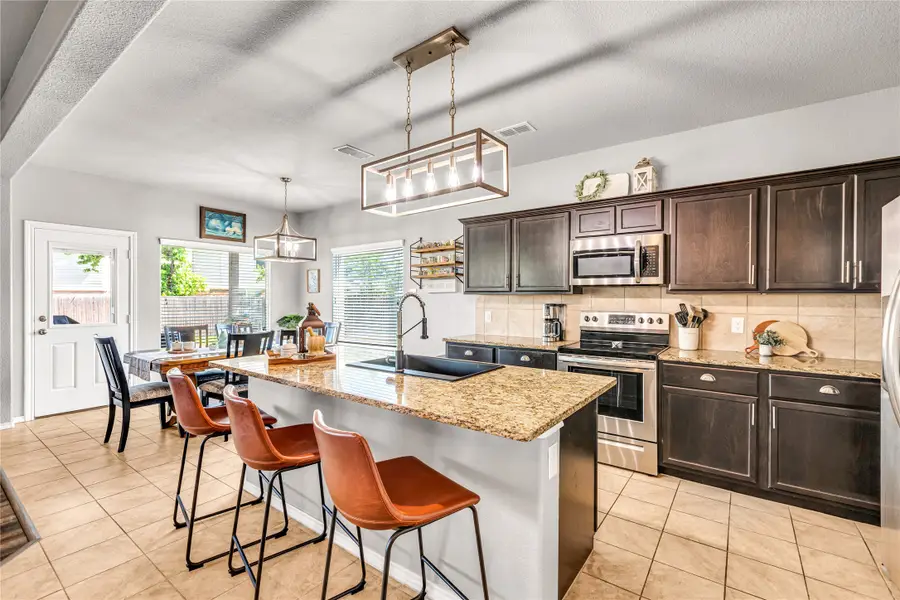 213 Jockey Court, Ponder, TX 76259 - #3