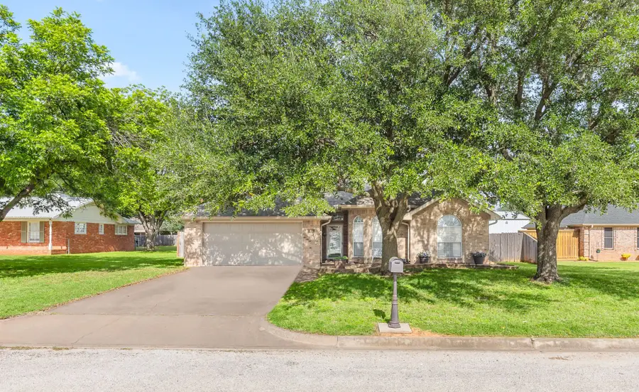 310 Centennial Parkway, Henrietta, TX 76365 - #2