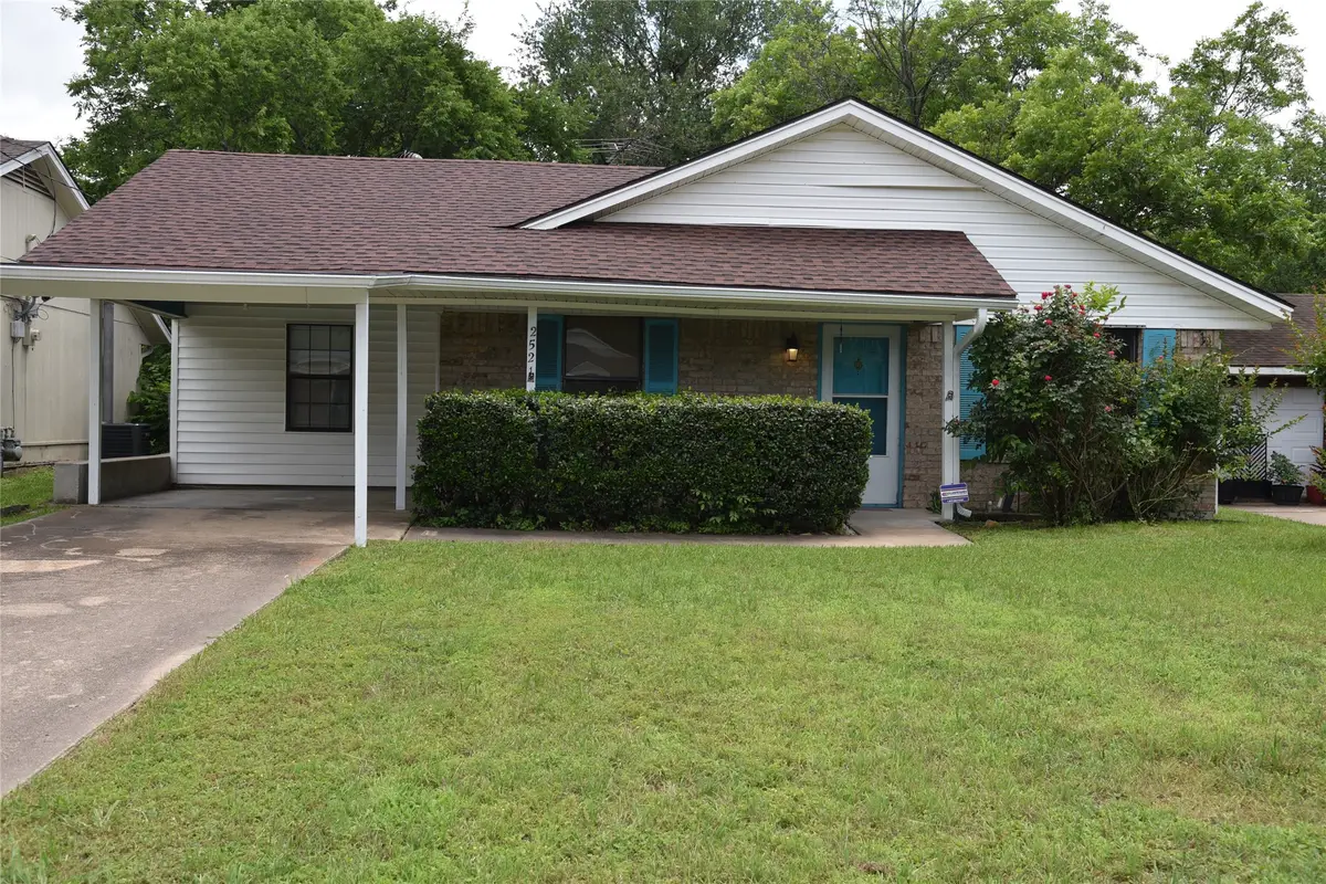 2521 W 5th Avenue, Corsicana, TX 75110 - #1