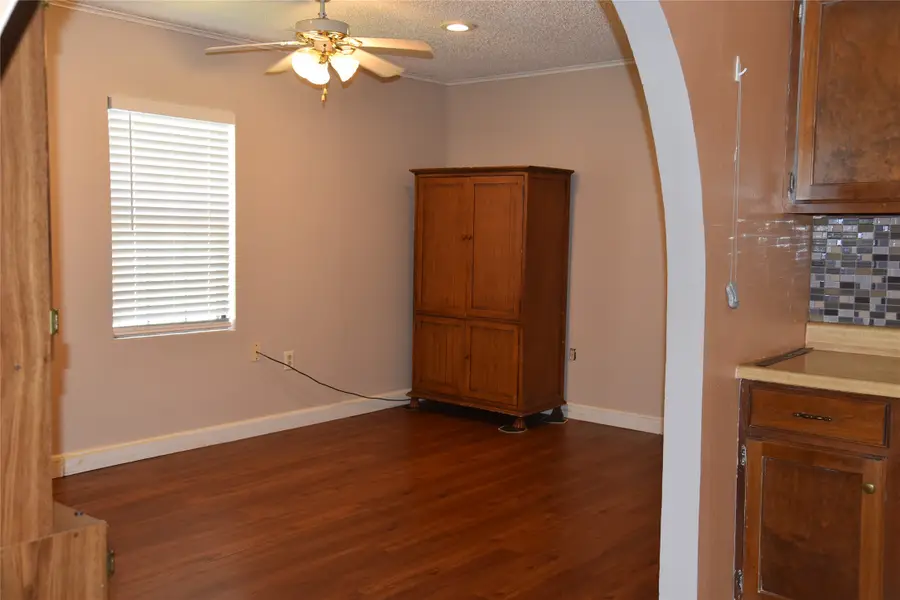 2521 W 5th Avenue, Corsicana, TX 75110 - #2