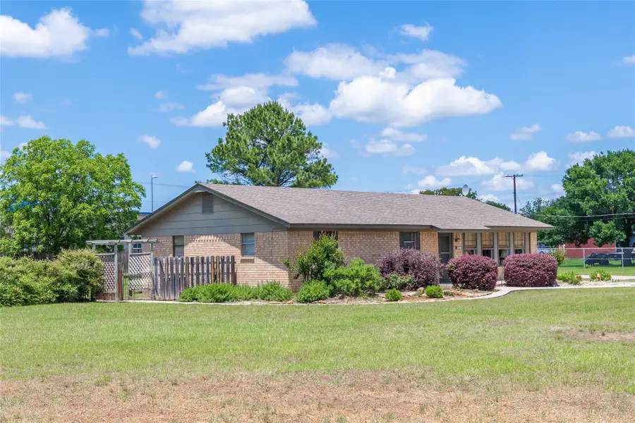 151 E River Oaks Road, Early, TX 76802 - #3