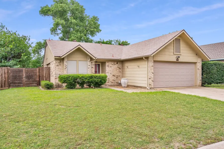 5928 Chisholm Trail, Haltom City, TX 76148 - #2