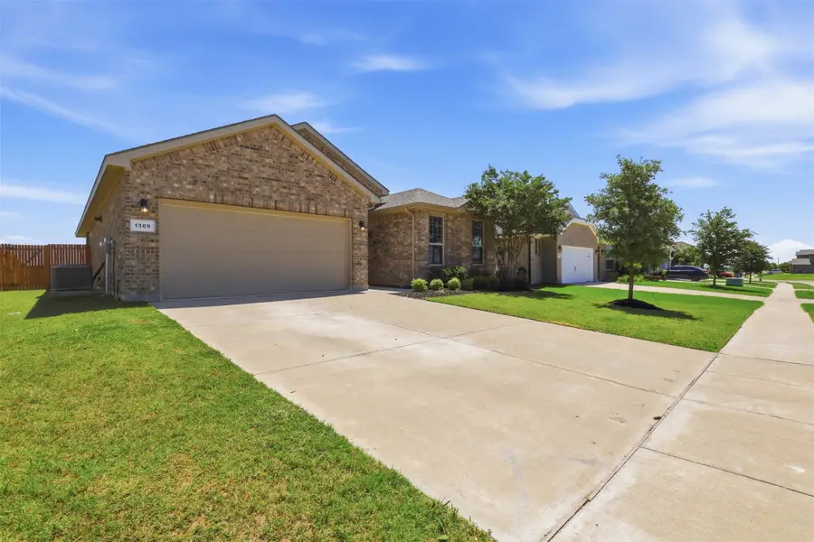 1309 Dublin Drive, Cleburne, TX 76033 - #3