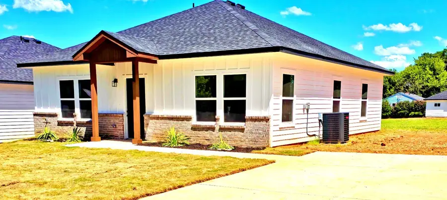 264 10th Street Ne, Paris, TX 75460 - #2