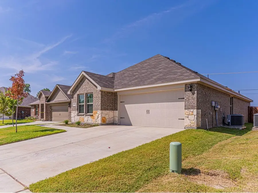 3307 Knoll Drive, Ennis, TX 75119 - #3