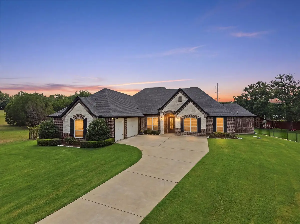 3913 Homestead Court, Granbury, TX 76049 - #1