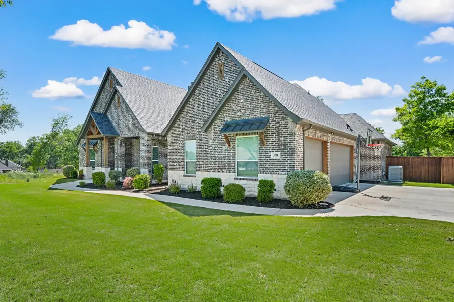 200 Clayton Crossing, Springtown, TX 76082 - #2