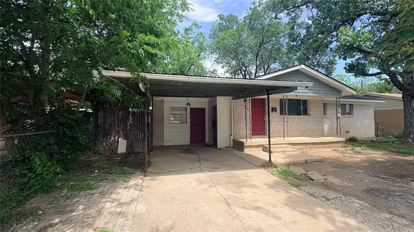 4200 Arrowwood Drive, Fort Worth, TX 76115