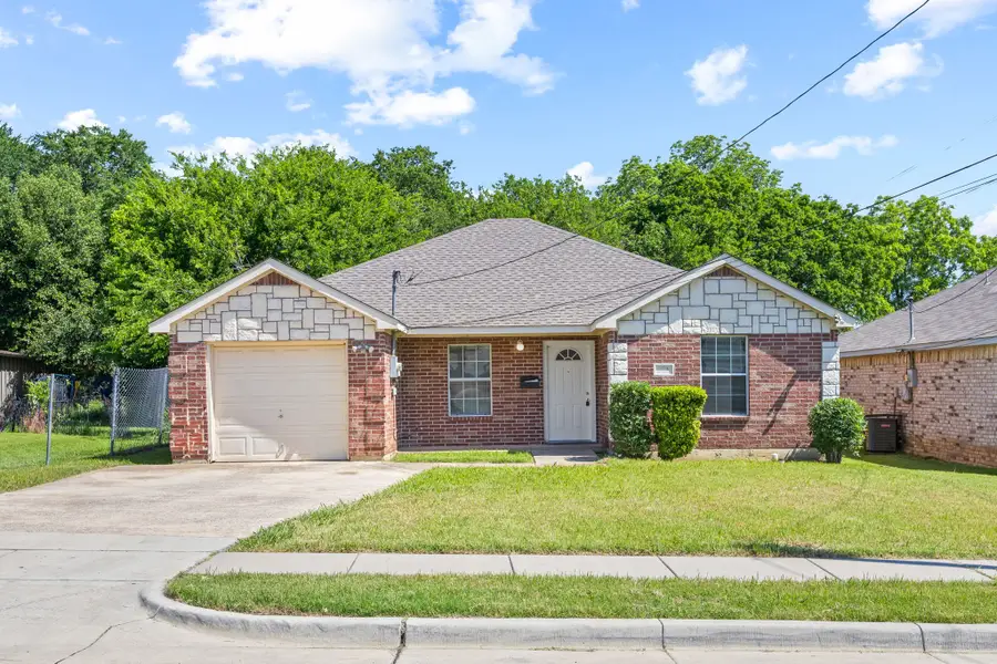 2206 Spikes Street, Grand Prairie, TX 75051 - #2