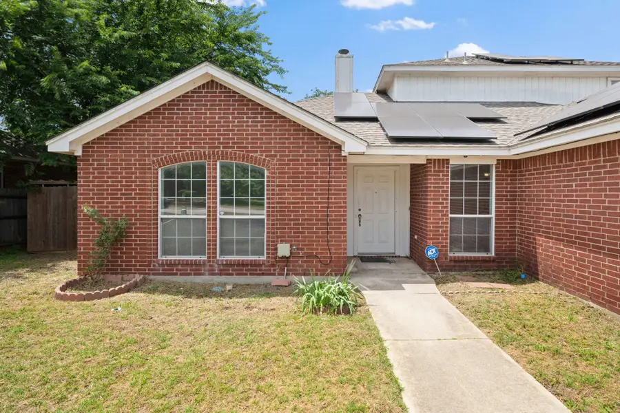 633 Madeline Court, Azle, TX 76020 - #3