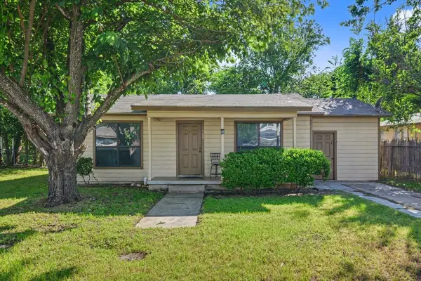988 N Clinton Street, Stephenville, TX 76401
