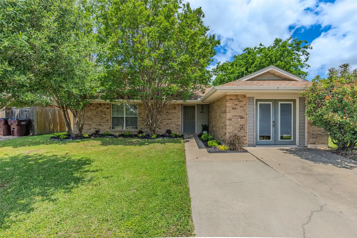 824 Meadowdale Drive, Royse City, TX 75189 - #1