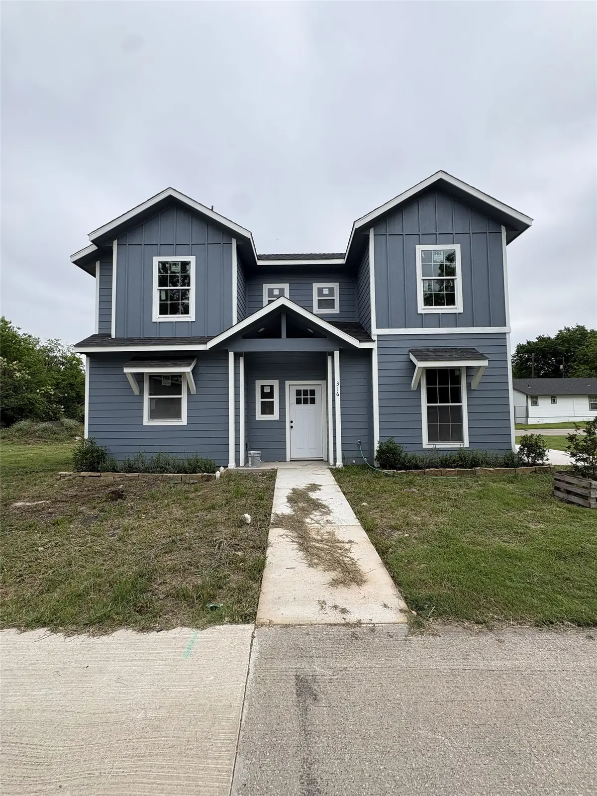 316 Henry Street, Waxahachie, TX 75165 - #1