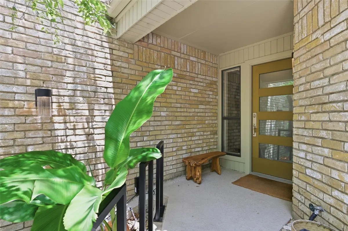 16132 Chalfont Circle, Dallas, TX 75248 - #1