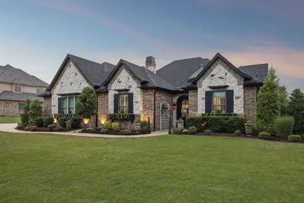 105 Eagles Peak Lane, Double Oak, TX 75077