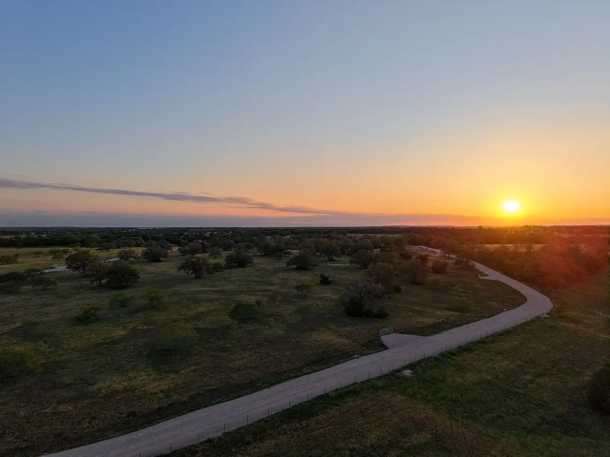 784 Main Loop Loop, Waelder, TX 78959 - #1