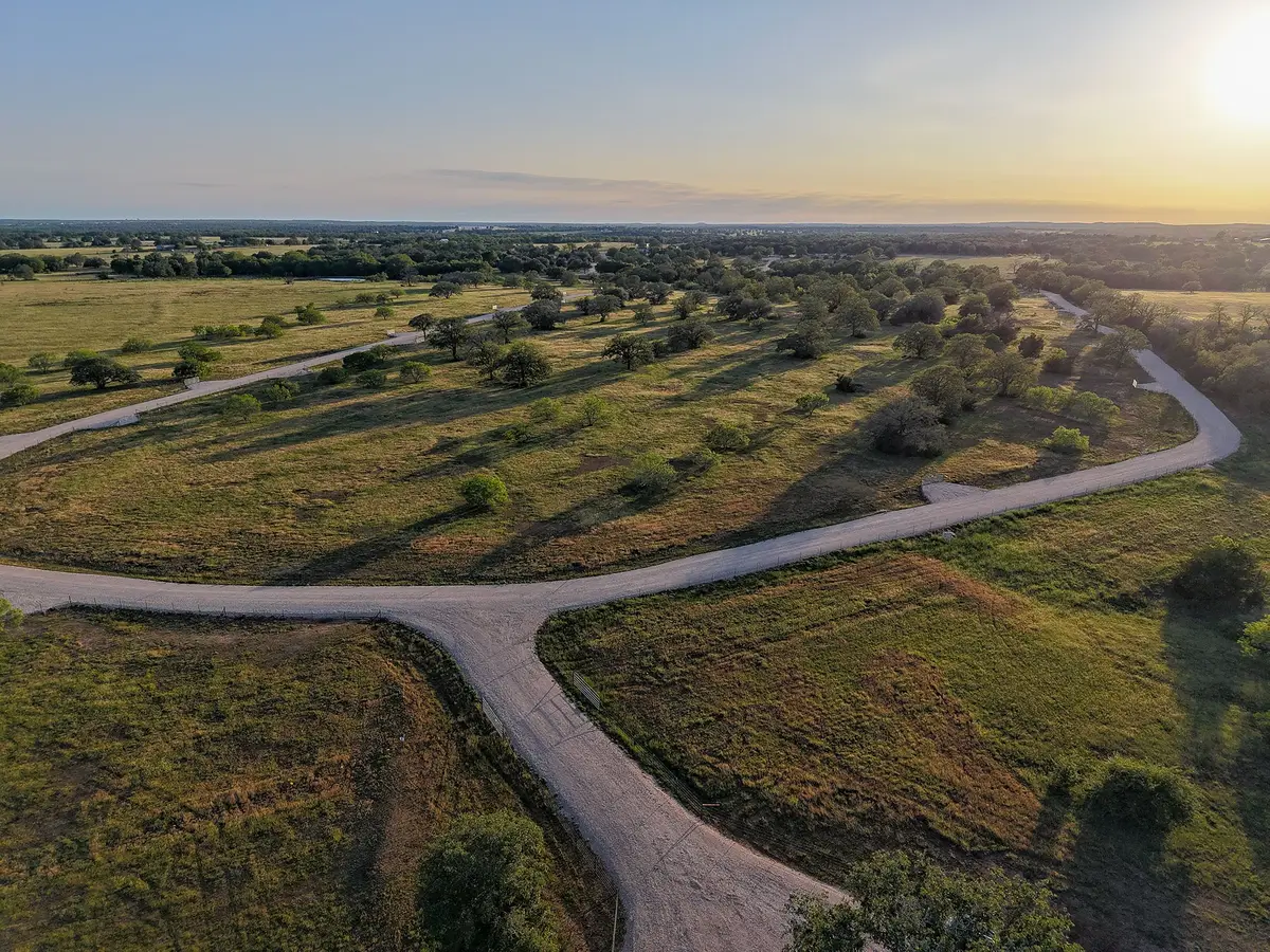 460 Main Loop Loop, Waelder, TX 78959 - #1