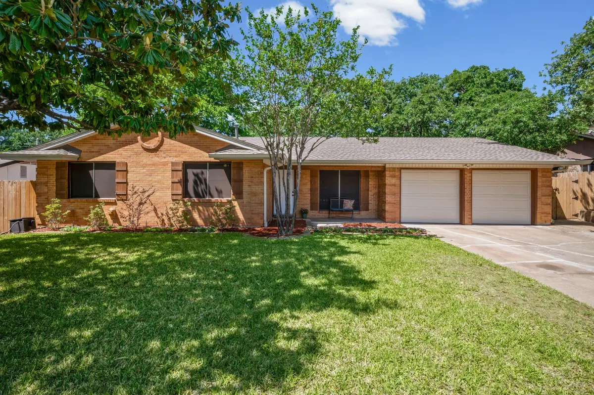 28 Coffee Tavern Road, Bedford, TX 76022 - #1