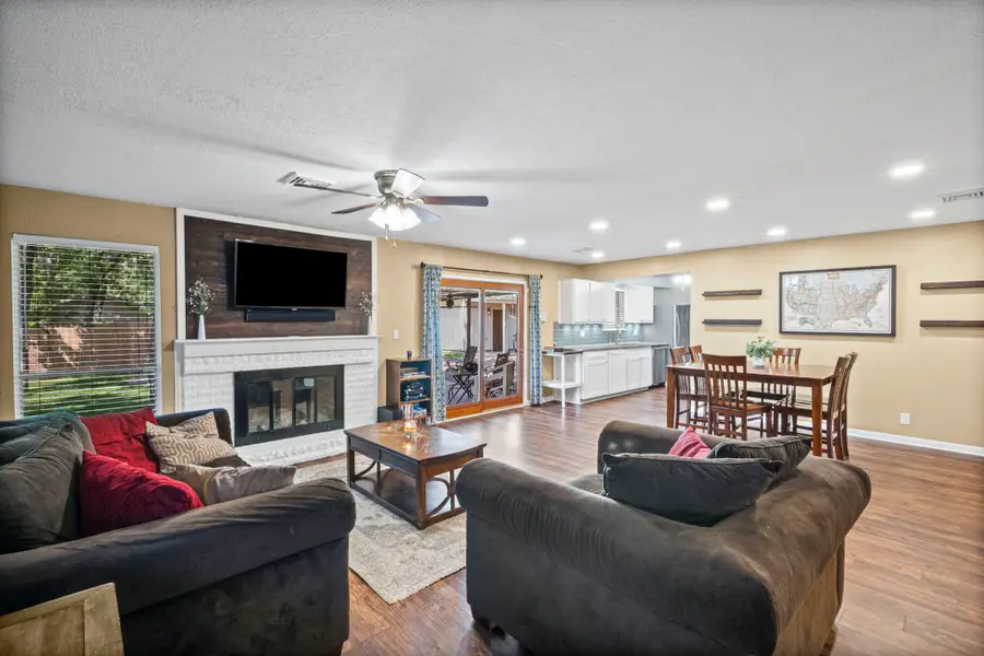 28 Coffee Tavern Road, Bedford, TX 76022 - #3