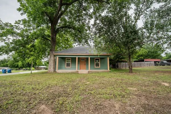 308 W Pine Street, Winnsboro, TX 75494