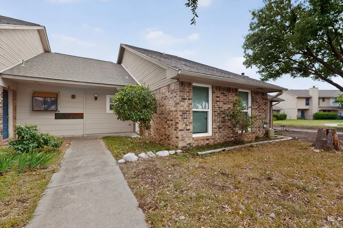 23 Gittiban Place, Pantego, TX 76013 - #1