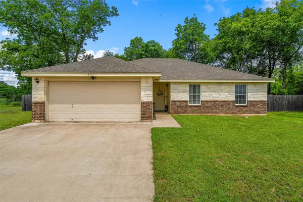 201 Woodland Boulevard, Bellmead, TX 76705