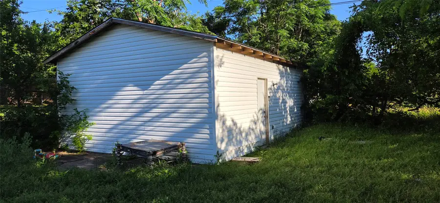 5729 Wellesley Avenue, Fort Worth, TX 76107 - #2