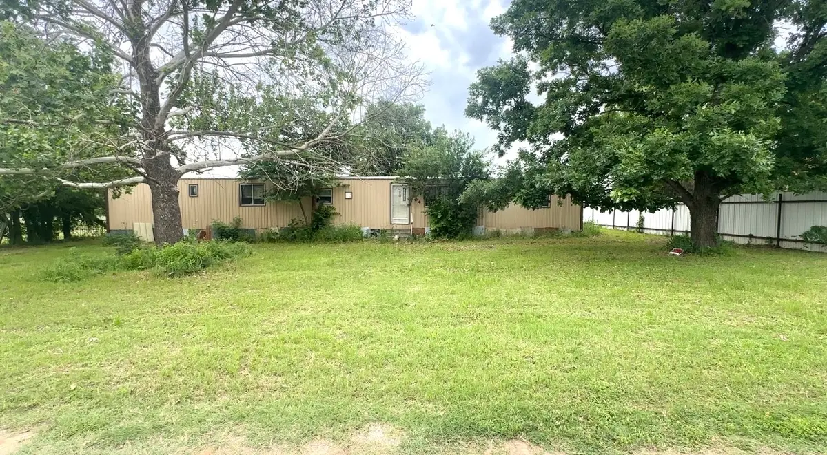 104 Lockwood Street, Comanche, TX 76442 - #1