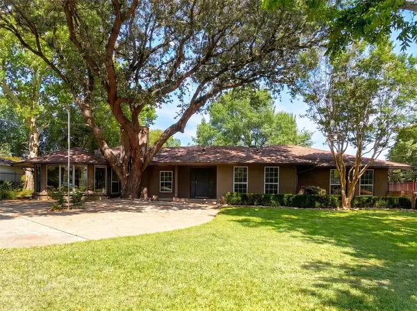 11083 Erhard Drive, Dallas, TX 75228