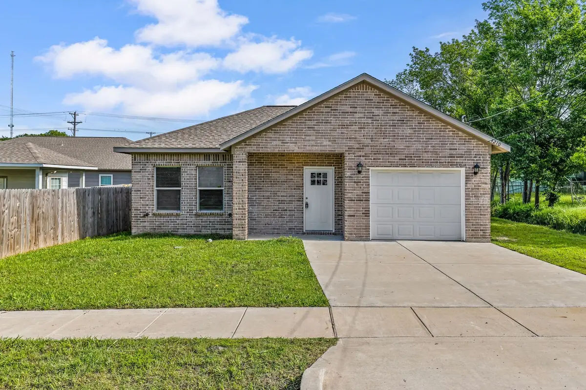 4210 Park Street, Greenville, TX 75401 - #1
