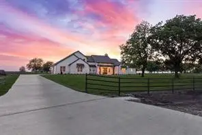 1406 Kara Trail, Van Alstyne, TX 75495 - #2
