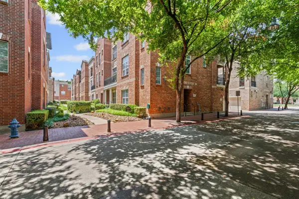 15759 Seabolt Place #44, Addison, TX 75001