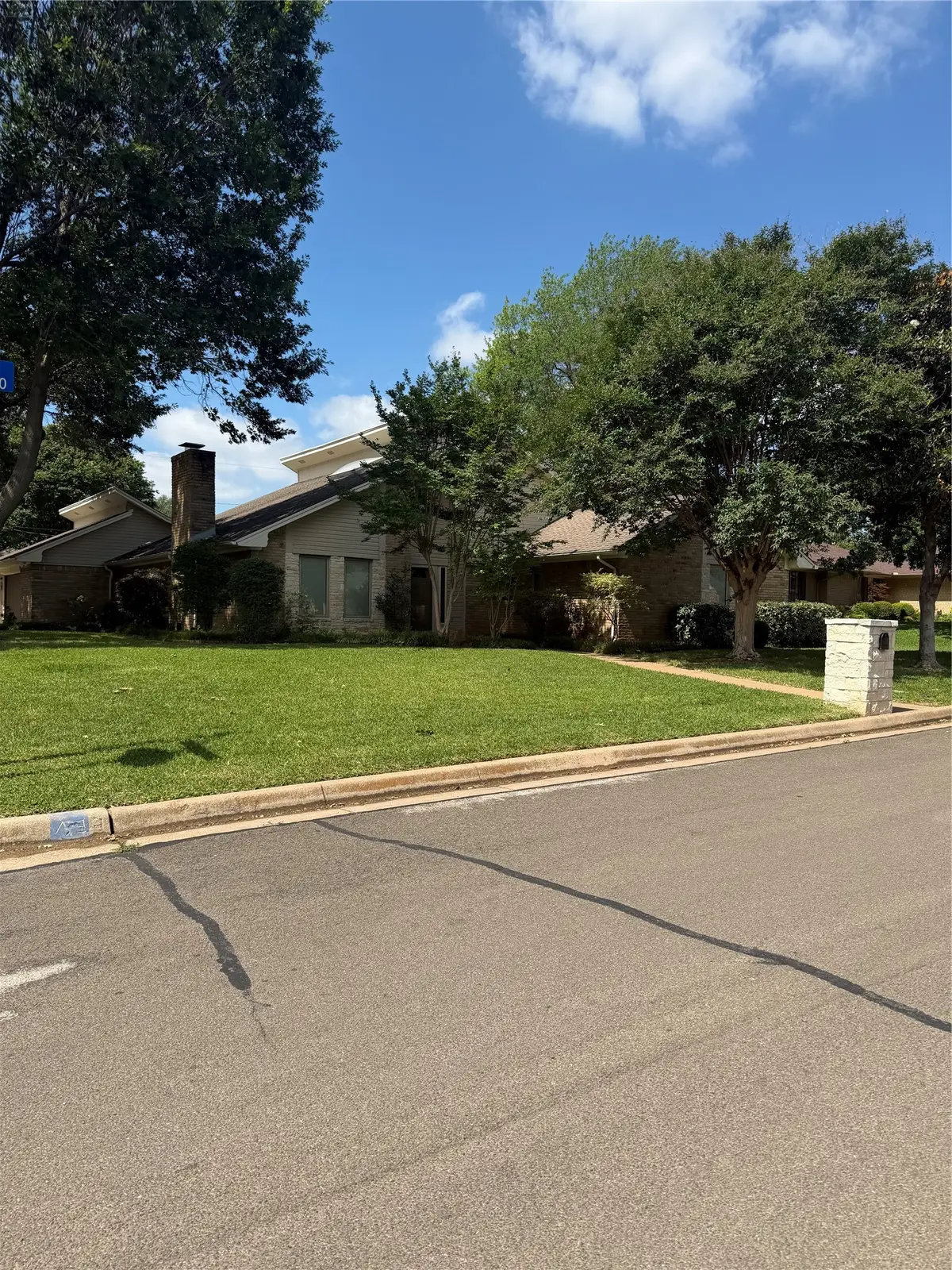 1000 Briarcliff Drive, Arlington, TX 76012 - #1