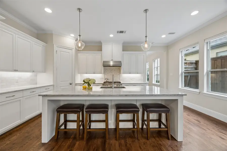 5602 Longview Street, Dallas, TX 75206 - #2