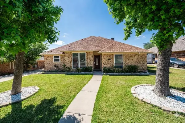 4925 Longwood Court, Irving, TX 75038