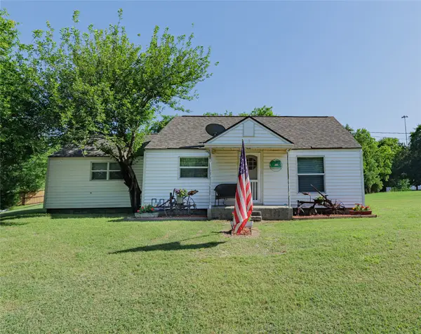 1103 E Old Chico Road, Decatur, TX 76234