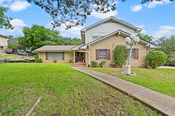 9547 Brookhollow Drive, Woodway, TX 76712