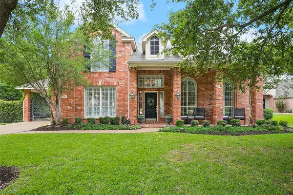 703 Heatherglen Drive, Southlake, TX 76092