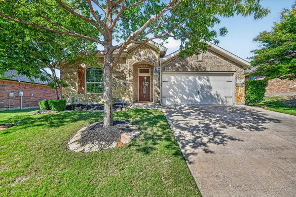 1328 Wysteria Lane, Burleson, TX 76028