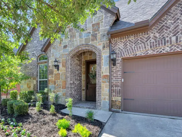 448 Chestnut Lane, Roanoke, TX 76262