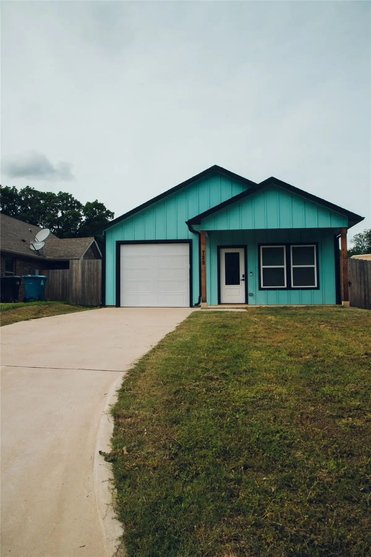 729 E Sears Street, Denison, TX 75021 - #1