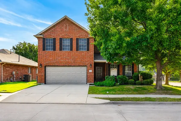 1229 Hickory Bend Lane, Fort Worth, TX 76108