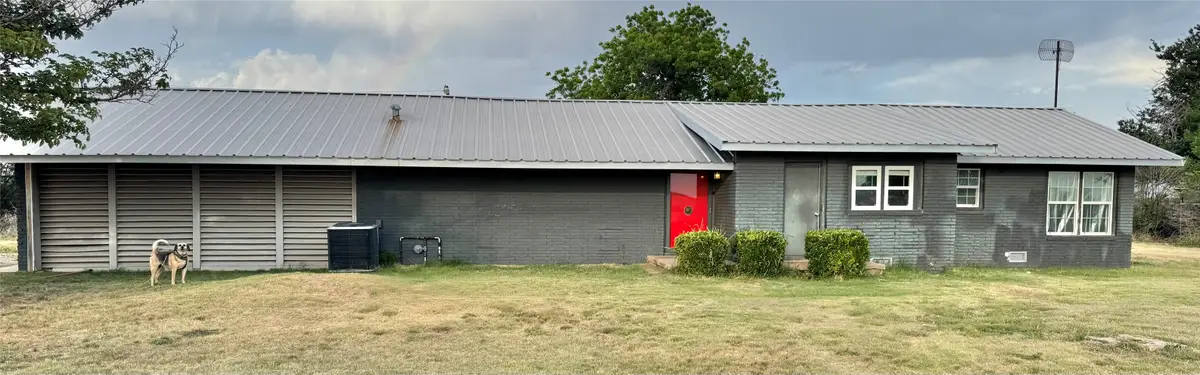 1807 Crowell Highway, Quanah, TX 79252 - #1