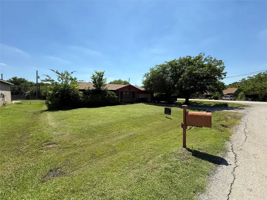 300 Linda Street, Roanoke, TX 76262 - #2