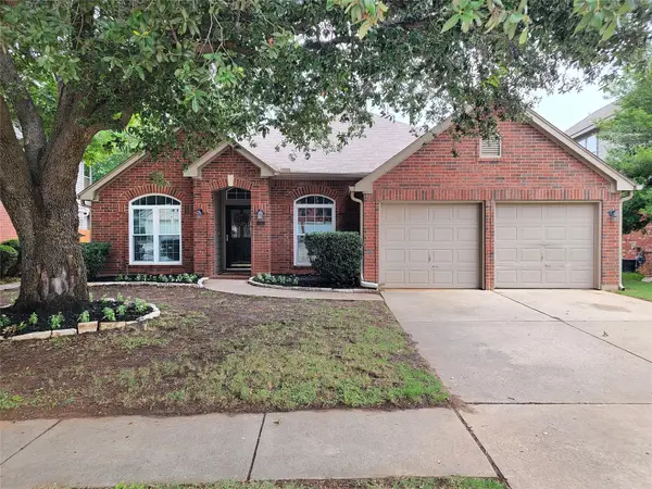 1604 Knoll Ridge Circle, Corinth, TX 76210