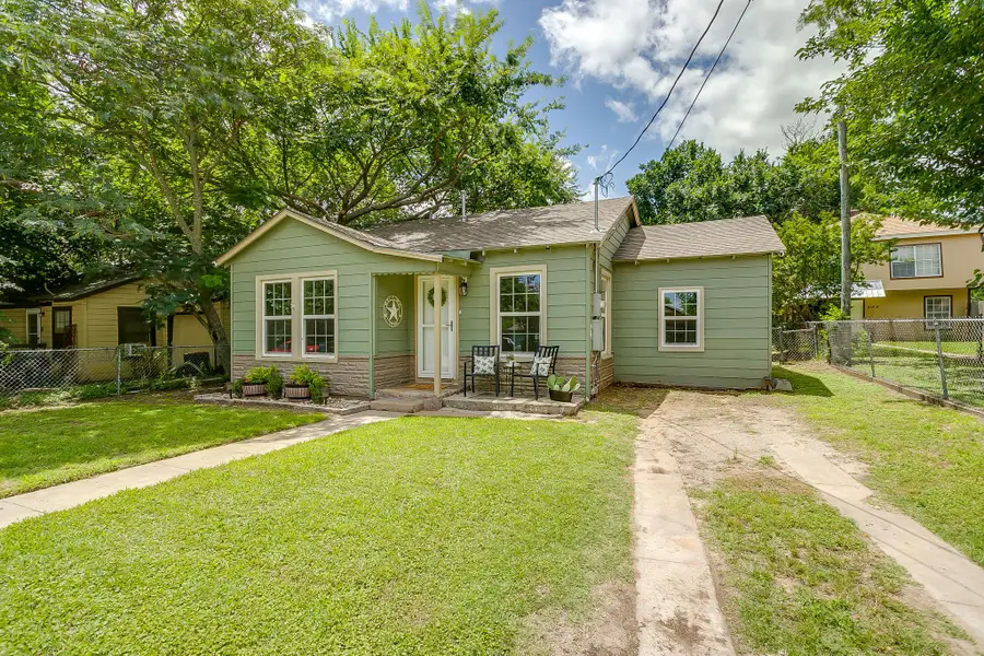 418 E Akard Street, Weatherford, TX 76086 - #3