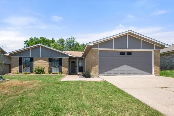7009 Forestview Drive, Arlington, TX 76016